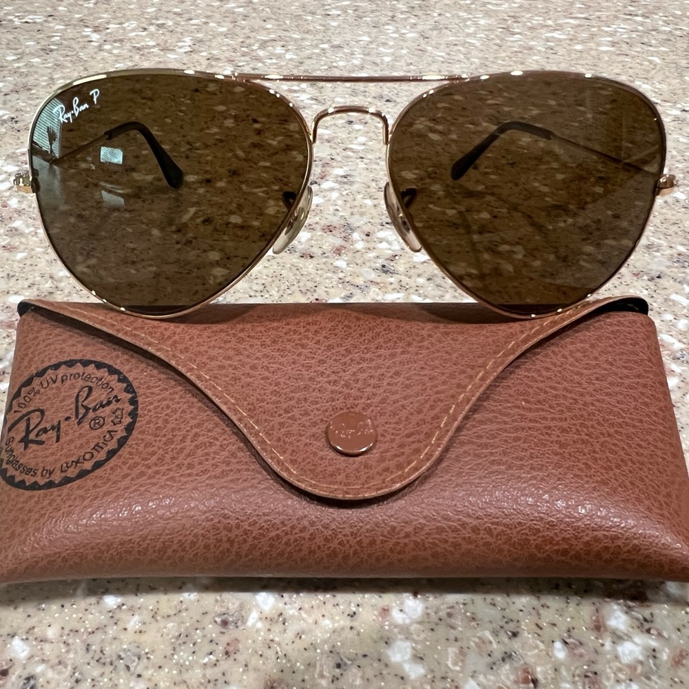 Ray Ban polarized aviator sunglasses- Mint Condition
